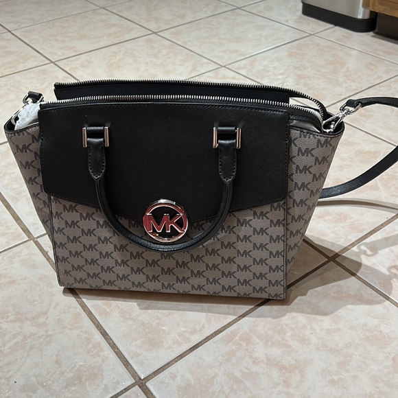 MICHAEL KORS large satchel “Hudson” purse - Picture 9 of 10